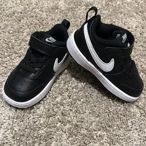 Nike Toddler Court Borough Low Sneaker